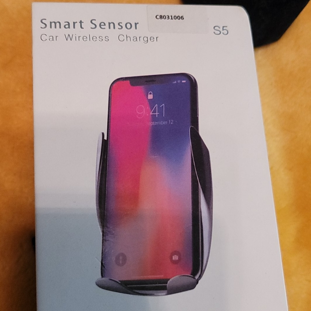 Smart Sensor Car Wireless Charger